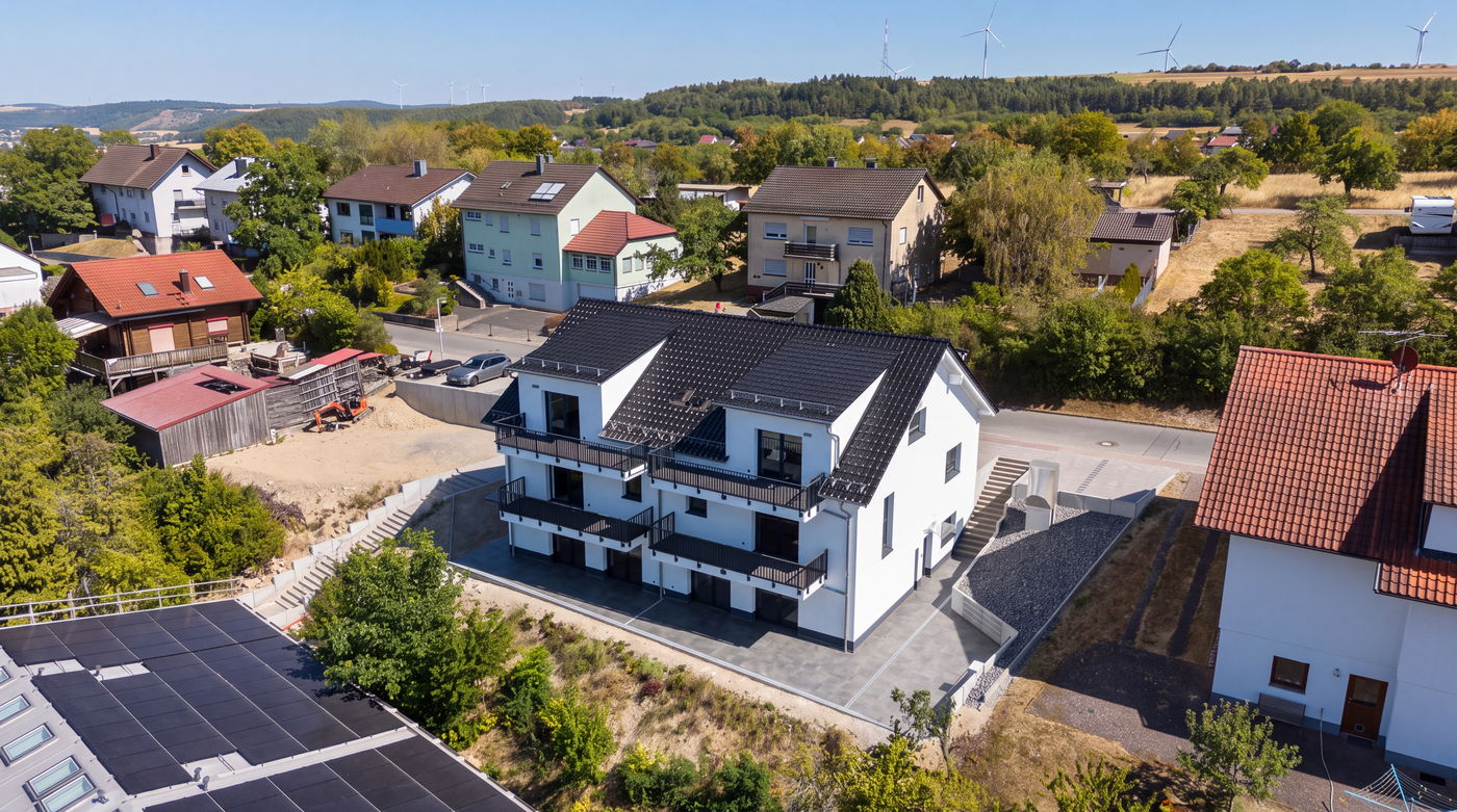 Luftbild des Mehrfamilienhauses am Walldürner Weg 22